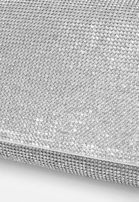 Thumbnail Image 5