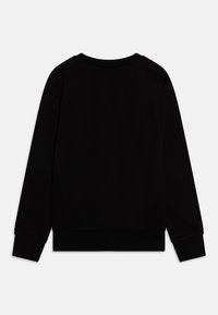 Felpa nera a maniche lunghe con collo a giro e polsini e orlo a costine, mostrata piatta da dietro su uno sfondo bianco.