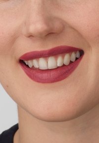 IsaDora PERFECT MOISTURE LIPSTICK nude