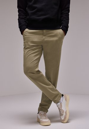 KLASSISCHE - Chinos - braun