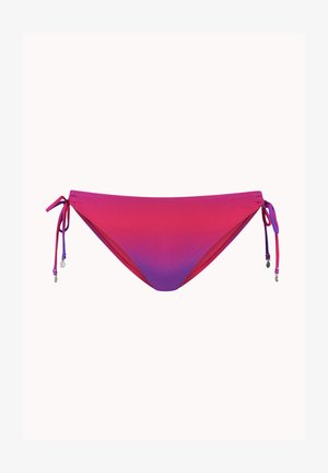 Slip bikini a vita bassa con sfumatura dal rosa al viola e laccetti laterali regolabili con piccoli ciondoli metallici.