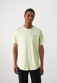 Jack & Jones JPRBLABRODY TEE 7 PACK - Navadna majica - mottled dark yellow/off-white/blue-grey