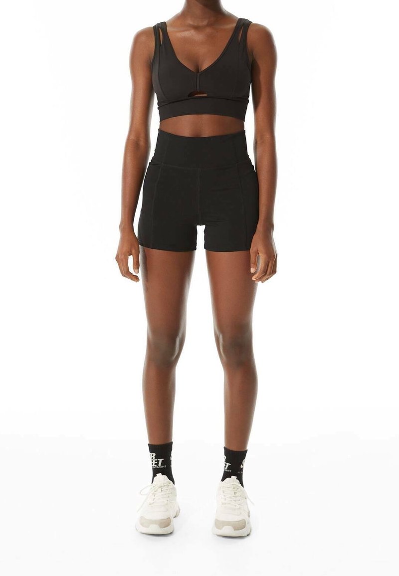 Stradivarius Shorts black/schwarz (Pre-owned) Zalando