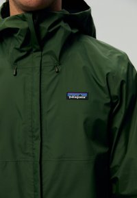 Patagonia TORRENTSHELL RAIN - Chaqueta Hard shell - torrey pine green