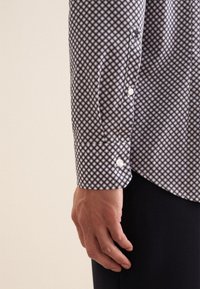 Seidensticker SHAPED - Camicia - grey