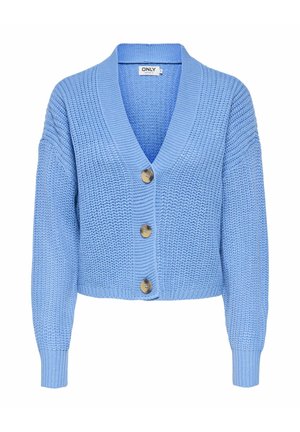Cardigan tricoté bleu clair à manches longues, avec trois grands boutons marron et un col en V profond.