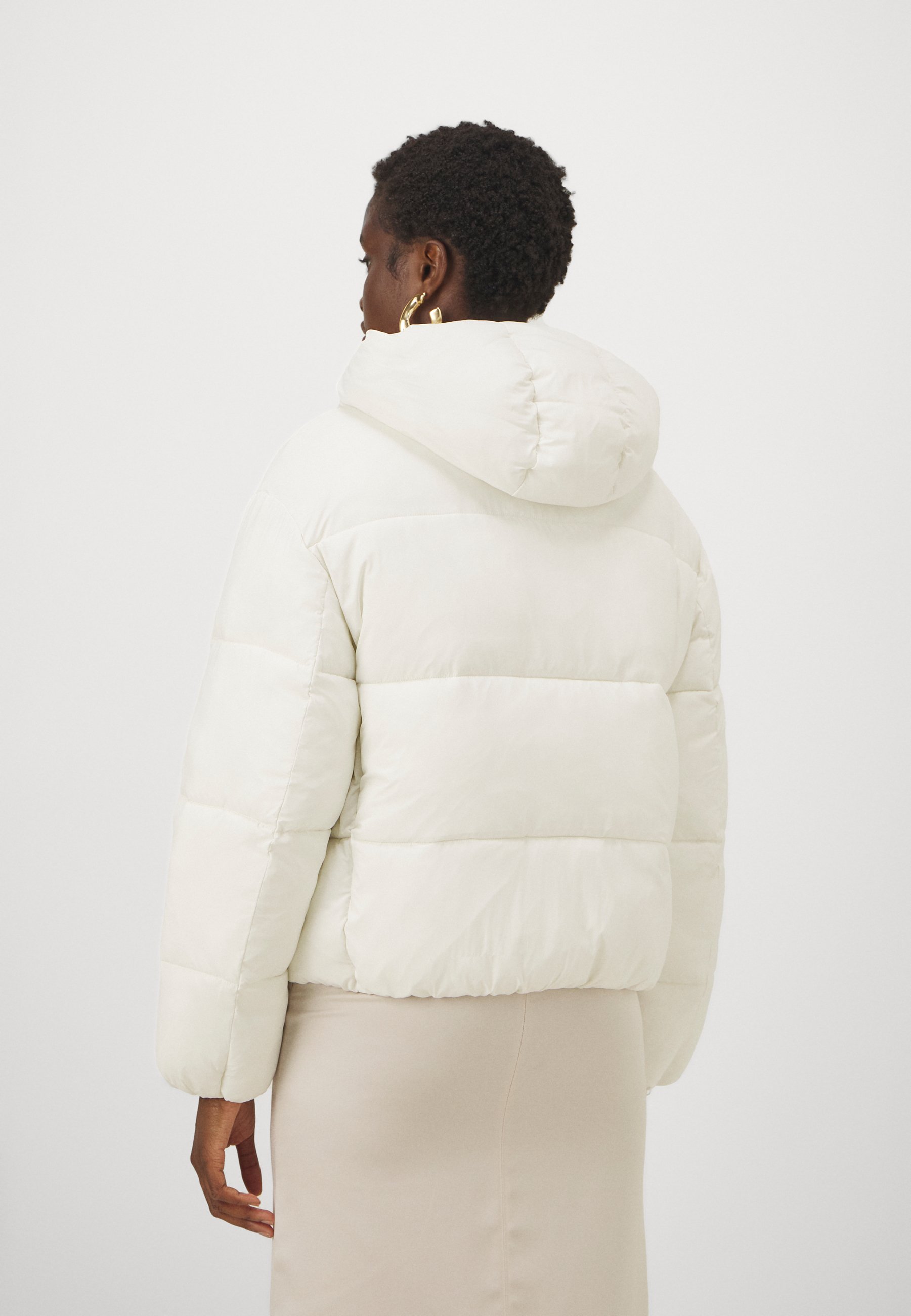 【  JEANS】W SHORT-LENGTH STAND COLLAR PUFFER Calvin Klein Jeans | LOGO BELT LONG PUFFER | Short Puffer