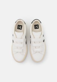 Veja RECIFE LOGO - Sapatilhas - extra white/black