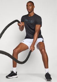 Endless ACE  - T-skjorte til trening - black