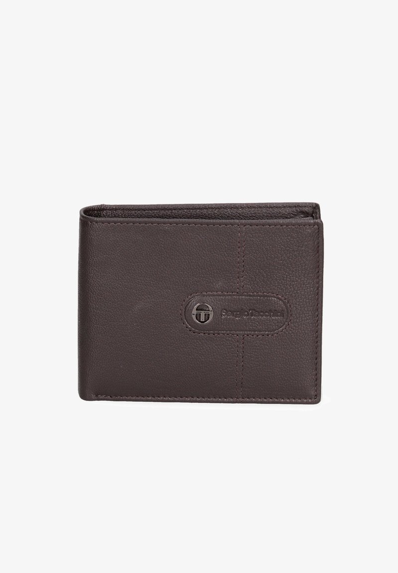 Kastanjebruine leren portemonnee met een gestructureerde buitenkant, voorzien van een debossed logo engestikte details; met een bi-fold ontwerp en afgeronde hoeken.