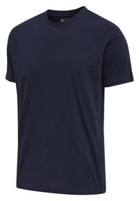 Mörkblå t-shirt med rundad hals gjord av bomull, med korta ärmar, en mjuk yta och en avslappnad passform. Inga mönster eller detaljer synliga.