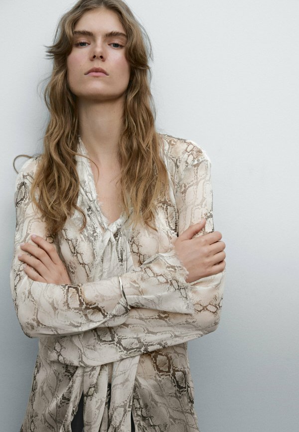 WITH KNOT DETAIL  - Blouse - beige3