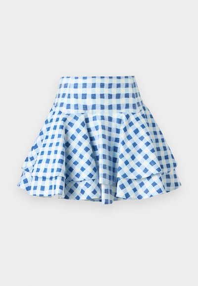 Φούστα με φαρδύ ψηλό καβάλο και καμπάνα, με μοτίβο μπλε και λευκού καρό gingham, διακοσμημένη με στρώσεις βολάν και δομημένη μέση.