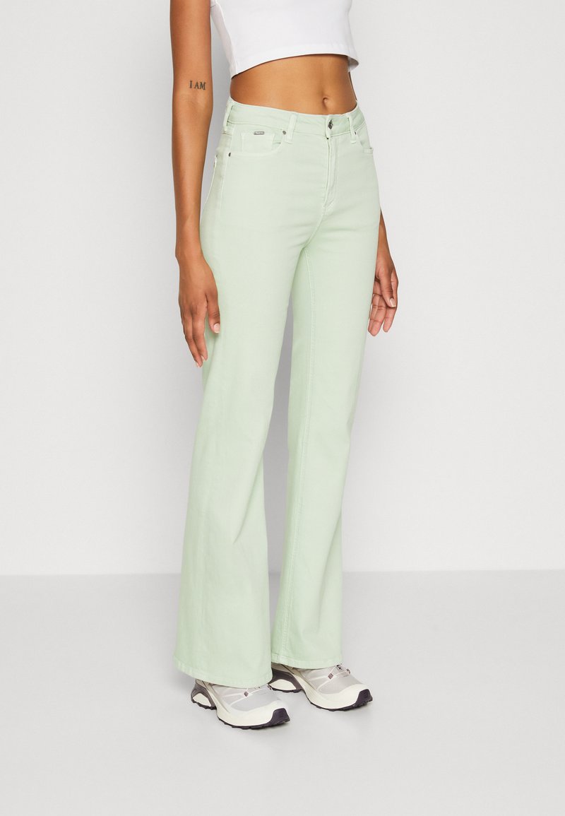 Pepe Jeans WILLA Flared Jeans bleach green/grün Zalando.de