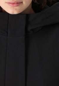 Vero Moda Curve VMSOFTSHELLROME  - Winterjas - black