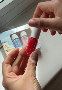 Essie ESSIE NAIL POLISH KIT 1 - Nagelset - mademoiselle, too too hot, saltwater happy