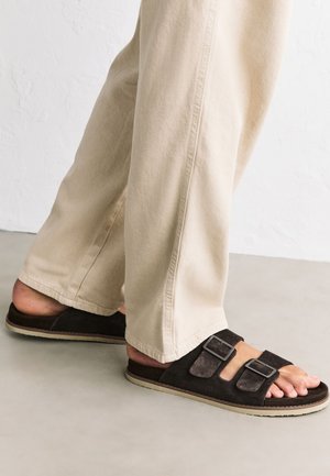 Next, REGULAR FIT - TWO BUCKLE TONAL - Muiltjes - brown
