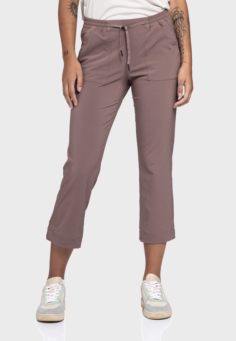 Braune, leichte, kurze Hosen mit einem elastischen Bund, verstellbarem Kordelzug und zwei Vordertaschen. Besitzt eine glatte Textur.