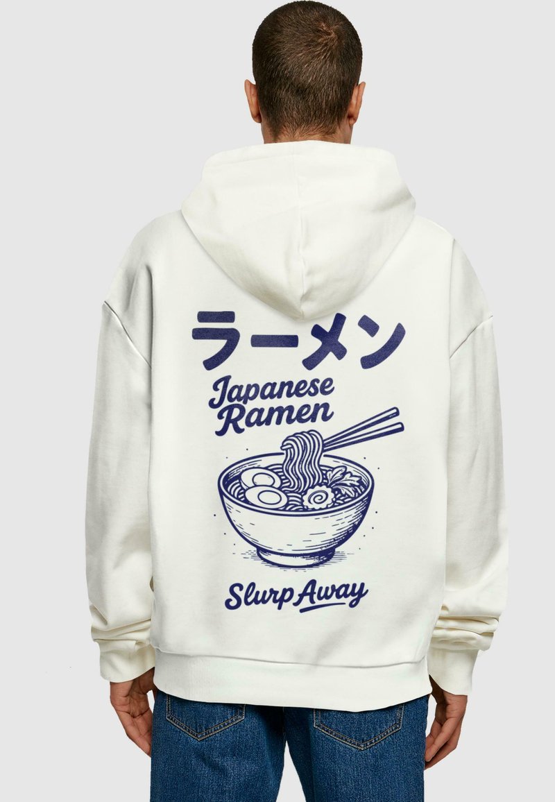 Kremowa bluza z kapturem z granatową grafiką miski ramen, pałeczkami oraz napisem "らーめん Japanese Ramen Slurp Away". Luźny krój z ściągaczami na mankietach.
