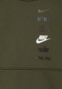 Nike Sportswear CLUB UNISEX - Džemperis ar kapuci - cargo khaki/black/white