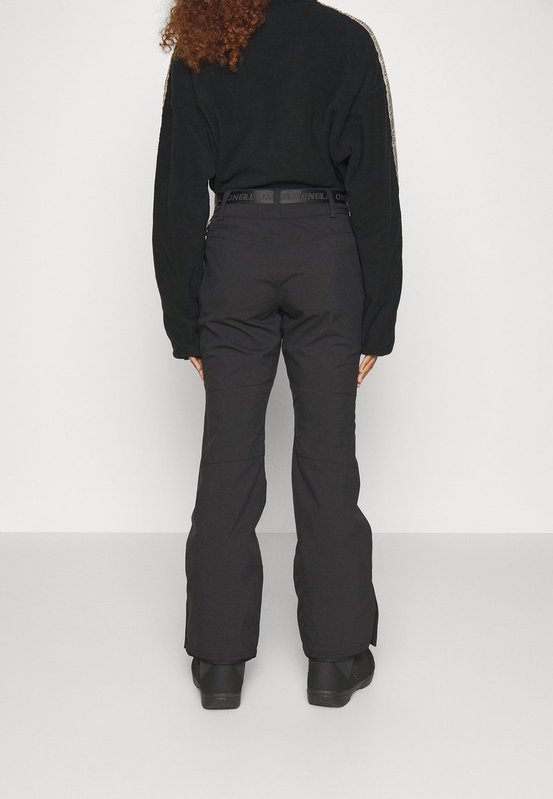 Schwarze Schneehosen mit geradem Schnitt, gefertigt aus strapazierfähigem Material, ausgestattet mit einem Logo-Bund und dezenten Rahmenstichen. Mit Seitentaschen.