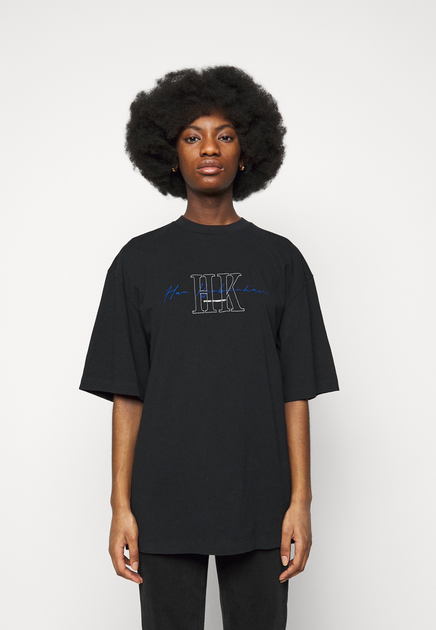 black boyfriend shirt