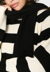 Saint Tropez GARBIE - Schal - black