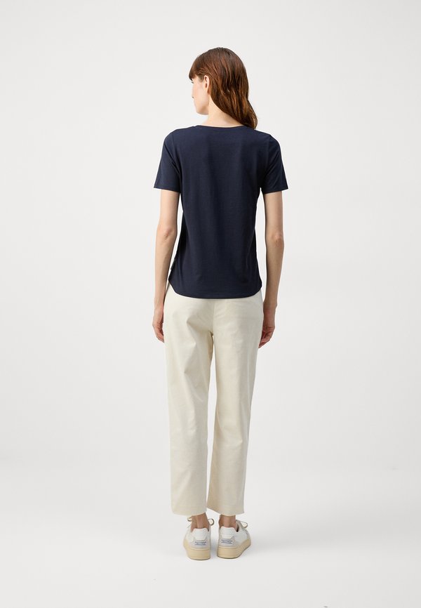 Basic T-shirt - manic midnight4