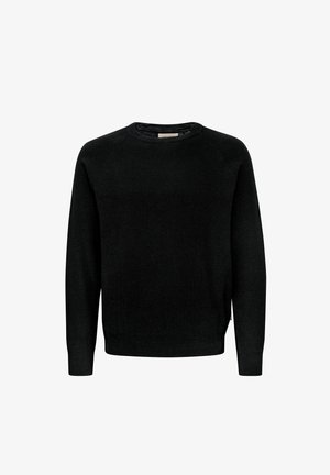 Juodas megztinis su apvali iškirpte, ilgomis rankovėmis ir raukšlėta tekstūra. Yra raglan rankovės ir subtilus prekės ženklo etiketė šone.