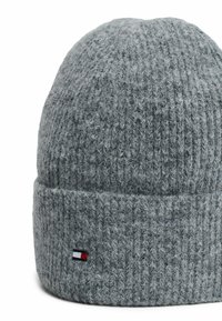 Tommy Hilfiger ESSENTIAL FLAG FUZZY   - Berretto - mid grey
