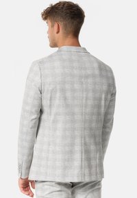 Jeff Sako - grey check