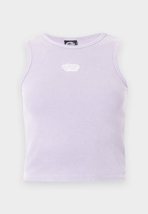 Gaiši violets ribots bezpiedurkņu crop tops ar nelielu baltu izšūtu logotipu centrā tuvu kakla izgriezumam.
