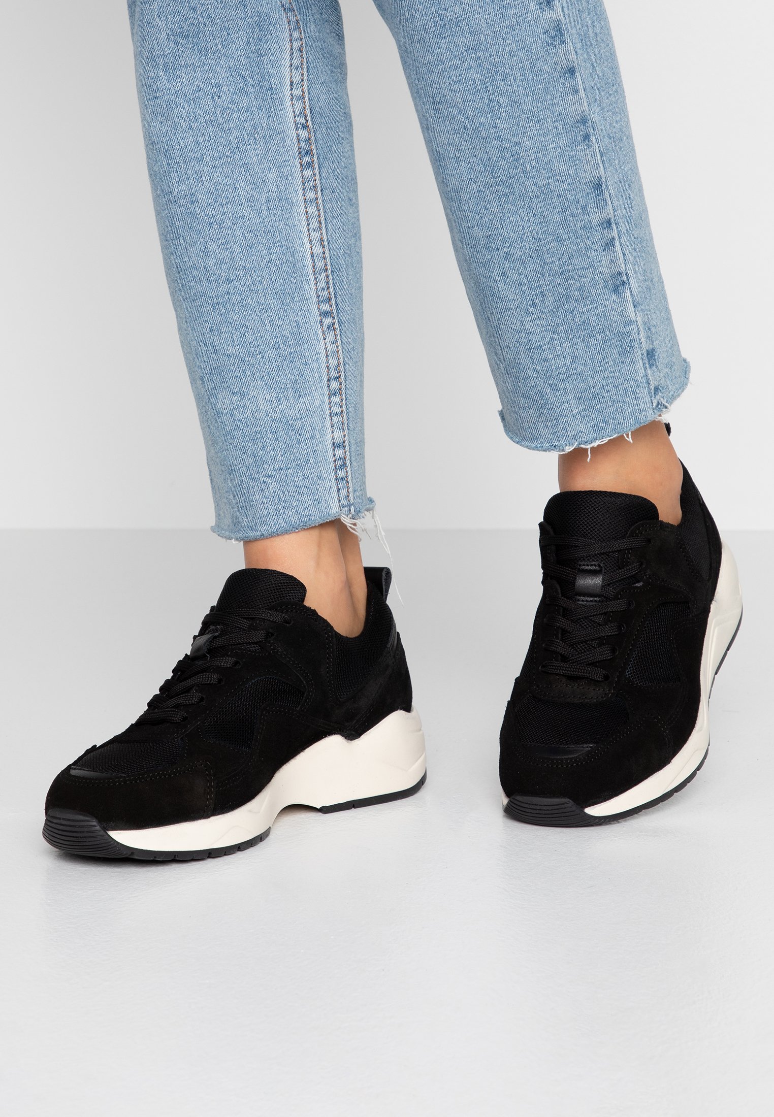 Bianco SNEAKERS MESH UND WILDLEDER Joggesko blacksvart Bianco BIADAKOTA Joggesko black Zalando.no