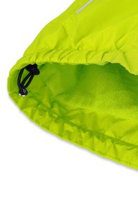 Helle neon-gelbe Jacke mit weichem Innenfutter der Kapuze, Zugbandverschluss und elastischen Säumen für eine verstellbare Passform.