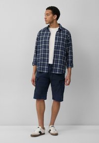s.Oliver Shorts - tiefblau