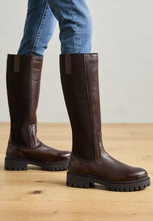 Pavement MANDY - Botas con plataforma - brown