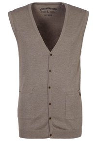 Beige gebreid mouwloos vest met een V-hals, vijf knopen aan de voorkant, twee voorzakken en een klein leren logoplaatje aan de zijkant.