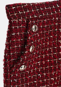 Guess Shorts - red