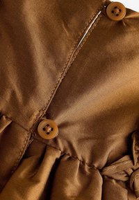 Next RUFFLE REGULAR FIT - Koktel haljina / svečana haljina - olive green taffeta