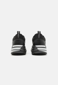 EA7 Emporio Armani UNISEX - Tenisice - black/white