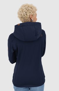 Marineblaue Kapuzenjacke mit glatter Textur, mit einem Rückendesign und einem Logo-Akzent am Sleeve. Lässiger Schnitt mit moderner Silhouette.