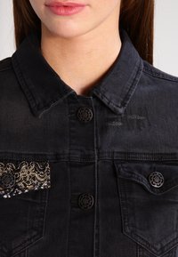 Desigual Chaqueta vaquera - black