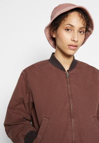 Pieces PCDOLA BUCKETHAT - Chapéu - misty rose