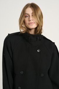 Gestuz AVIC JACKET - Ľahká bunda - black