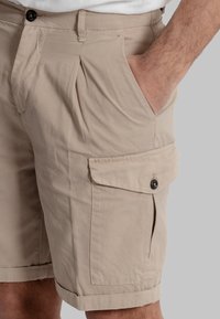 40 Weft BERMUDA DANNYBE - Shorts - sand