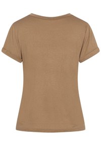 Brun t-skjorte med korte, rullet ermer, rund hals og glatt tekstur. Enkelt design uten mønstre eller detaljer.