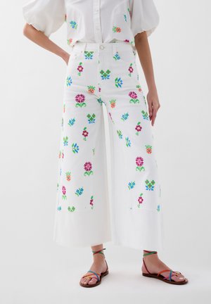 Scalpers Flared Jeans - off white