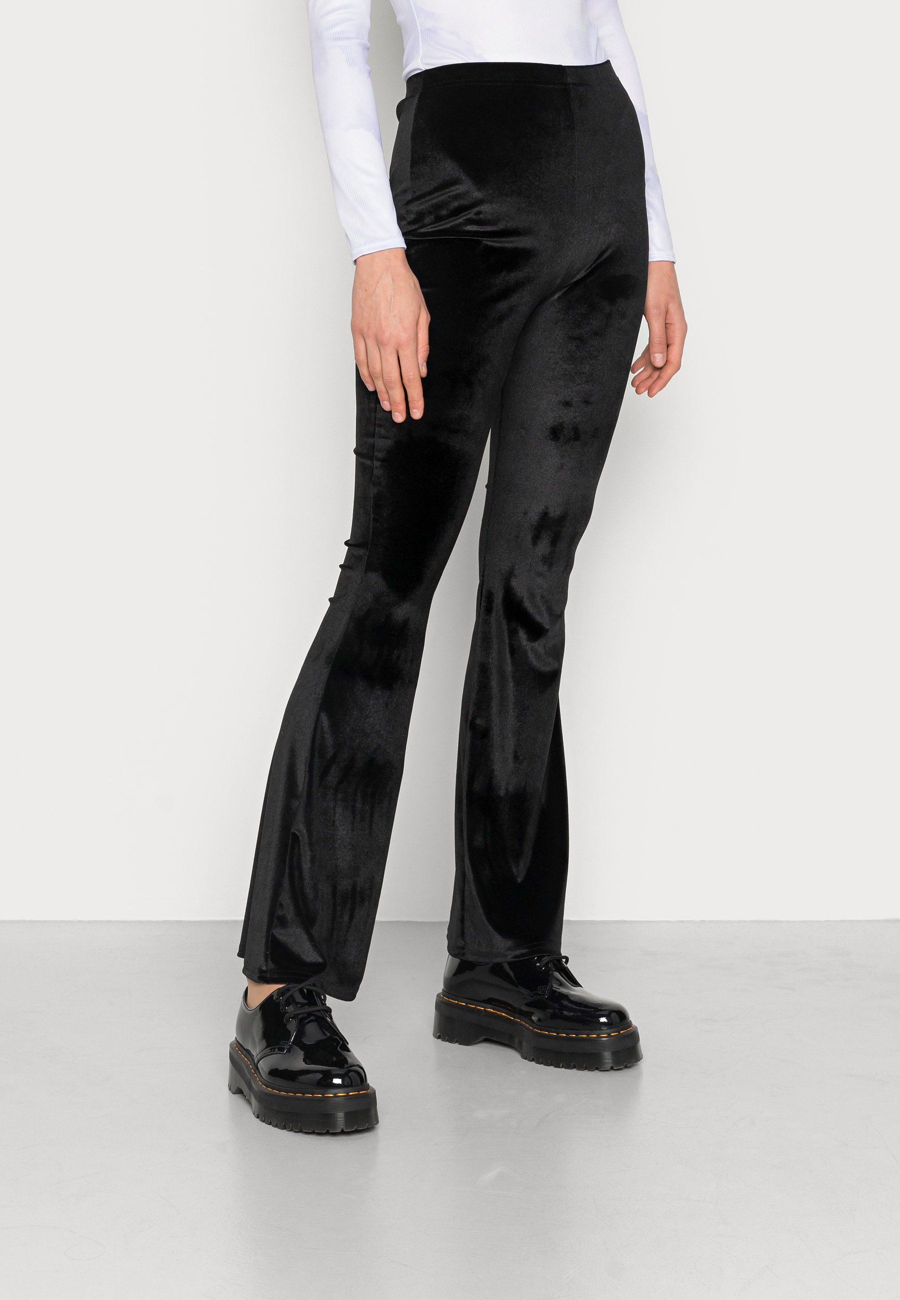 Missguided PLAIN VELVET FLARES 