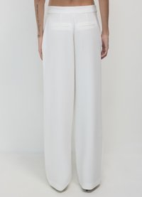 Calliope CON TASCHINO - Stoffhose - bianco lana