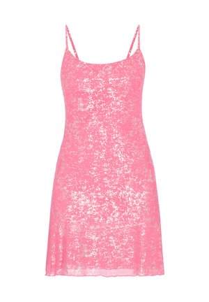 Rózsaszín spagetti pántos, csillogó ezüstfólia mintázatú, testhez simuló felsőrésszel és enyhén bővülő szegéllyel ellátott ujjatlan ruha.